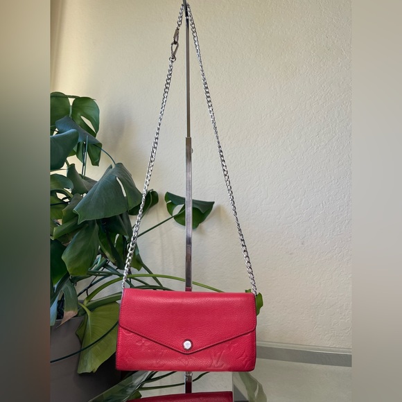 Louis Vuitton Empreinte Sarah Wallet - Picture 2 of 13